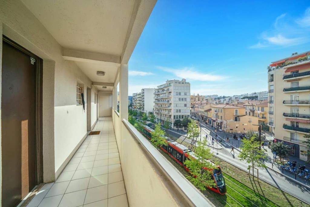 La Prom - A Two Bedroom Apartment With A Sea View Nice Luaran gambar