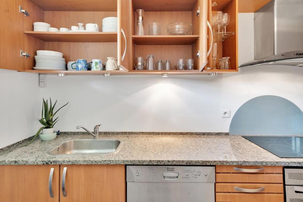 La Prom - A Two Bedroom Apartment With A Sea View Nice Luaran gambar