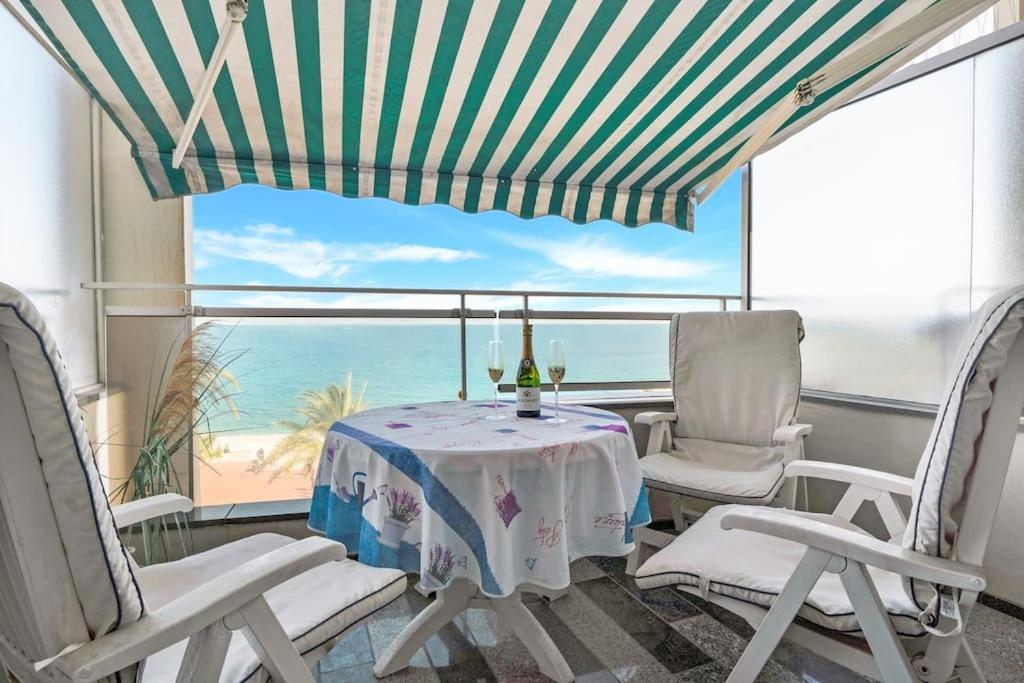 La Prom - A Two Bedroom Apartment With A Sea View Nice Luaran gambar